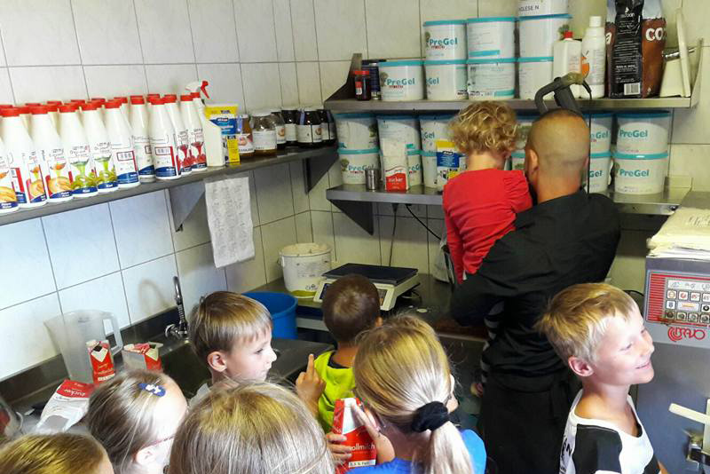 Kinder kreieren Eis